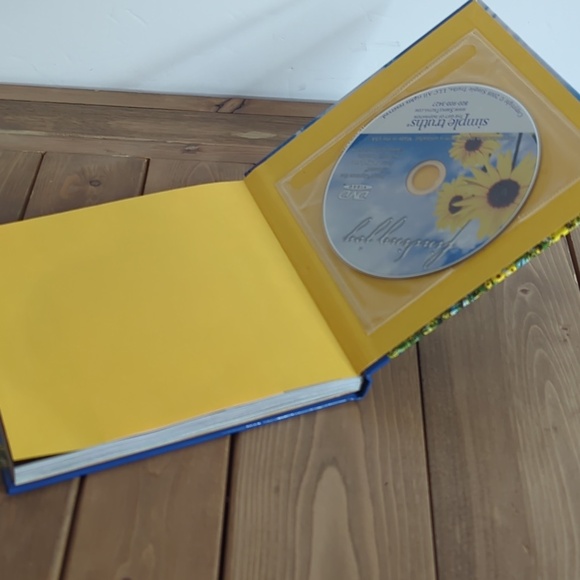 Finding Joy- Simple Secrets to a Happy Life(book with CD) - Picture 4 of 5